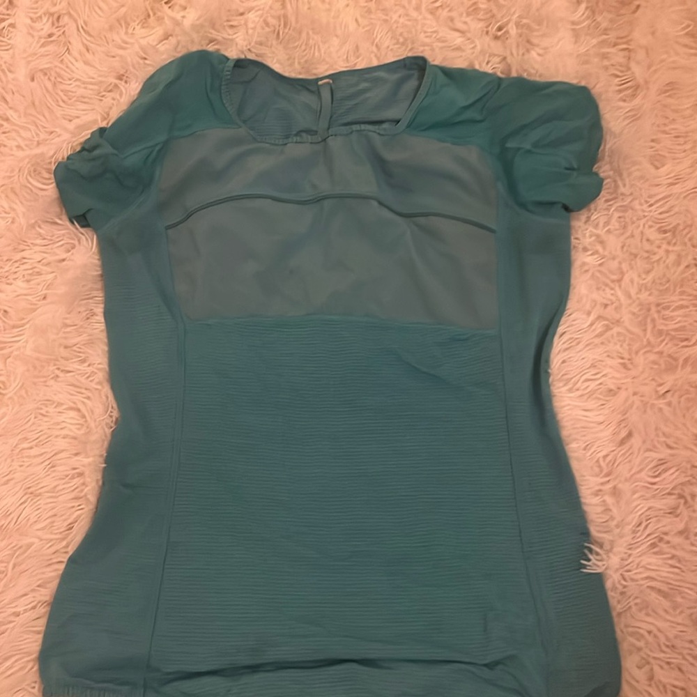 Turquoise lulu Lemon shirt  (FEEL FREE TO MAKE OFFERS)